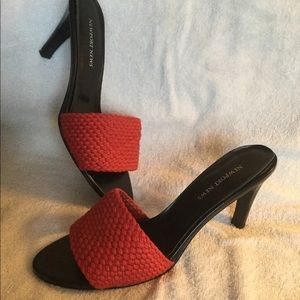 Newport News straw red slip on